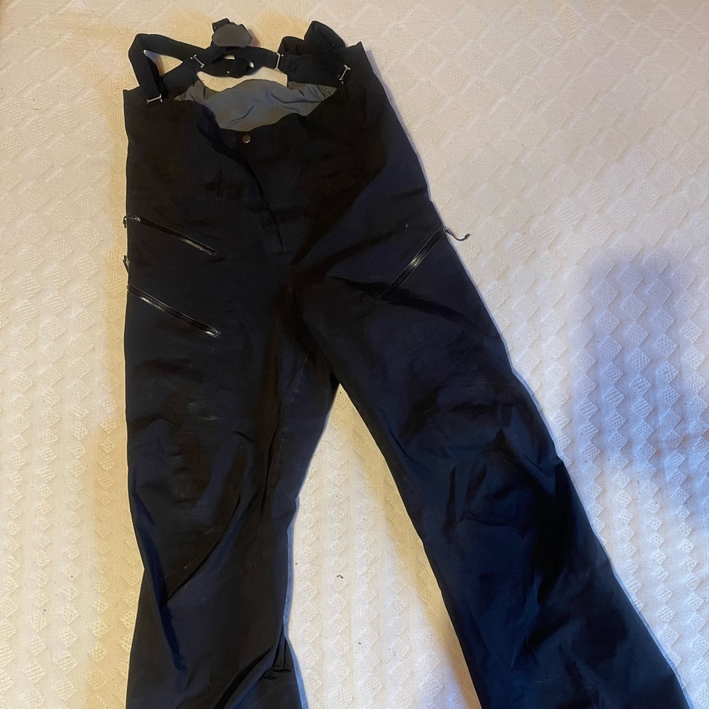 Patagonia Powslayer Bibs women’s large black